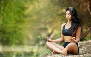 les postures de yoga qui peuvent soulager de l'endométriose